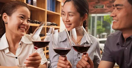 中国线上酒类年销售额达423亿元,居世界第一